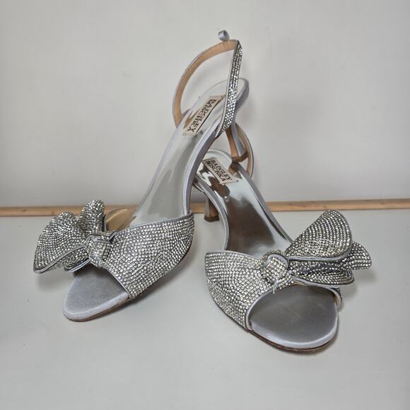 Badgley Mischka Rennie Embellished Slingback Crystal Bow Sandal Heel Size 8.5 - Picture 1 of 13
